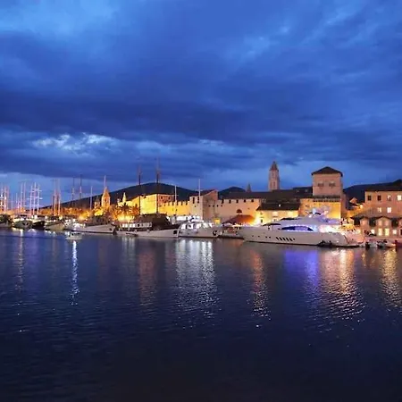 Lejlighed In 7435 Trogir