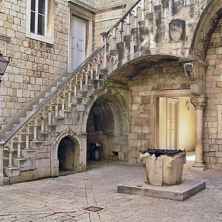 In 7435 Trogir